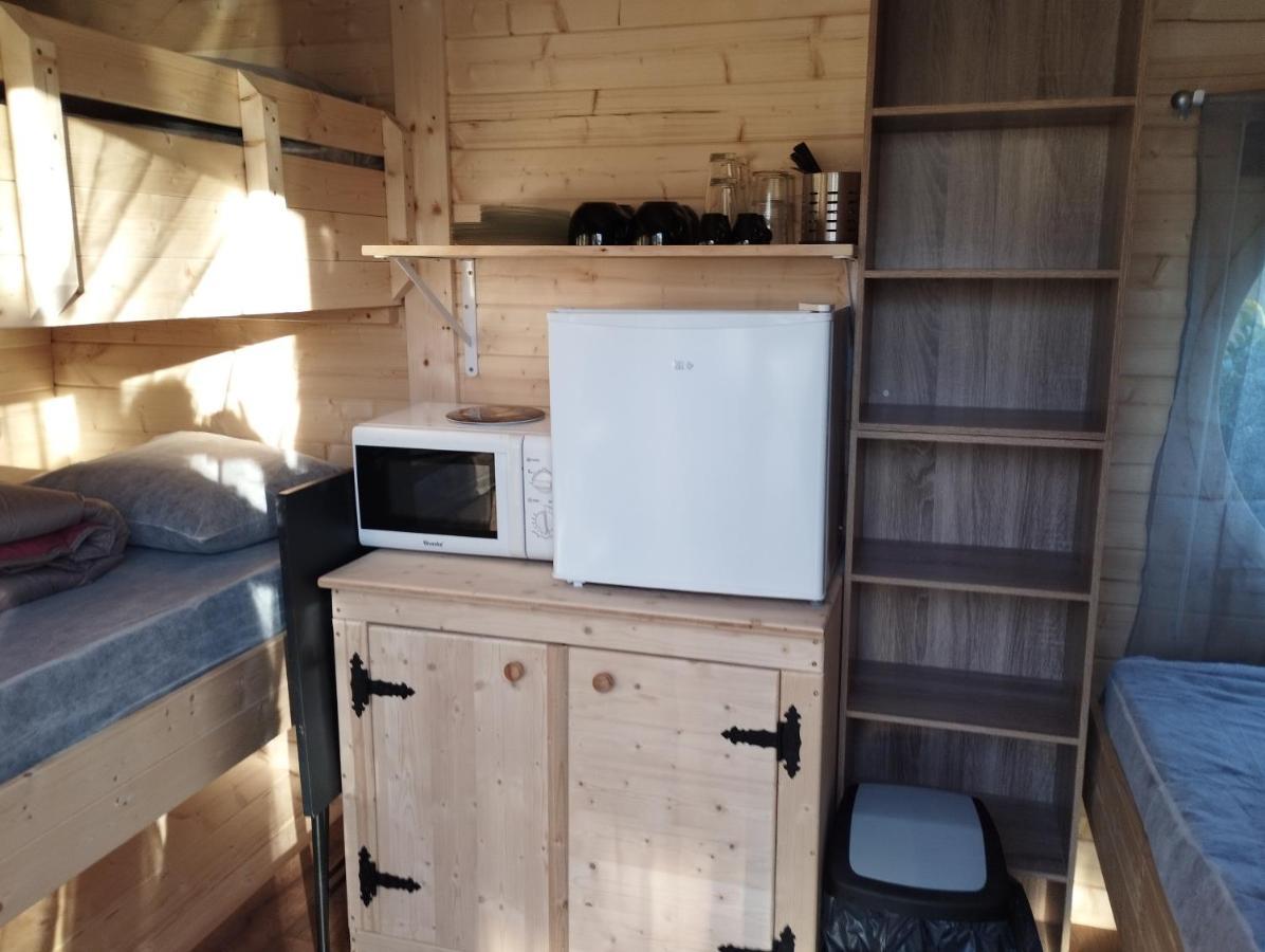 Camping Des Ribieres Confolens Exterior photo