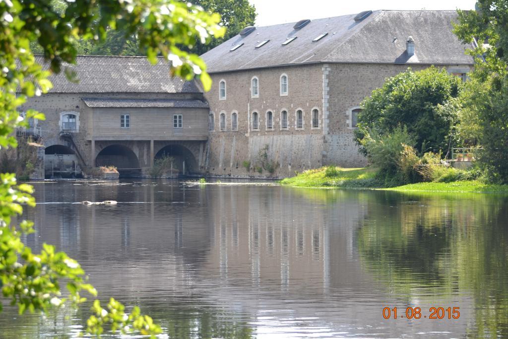 Camping Des Ribieres Confolens Exterior photo