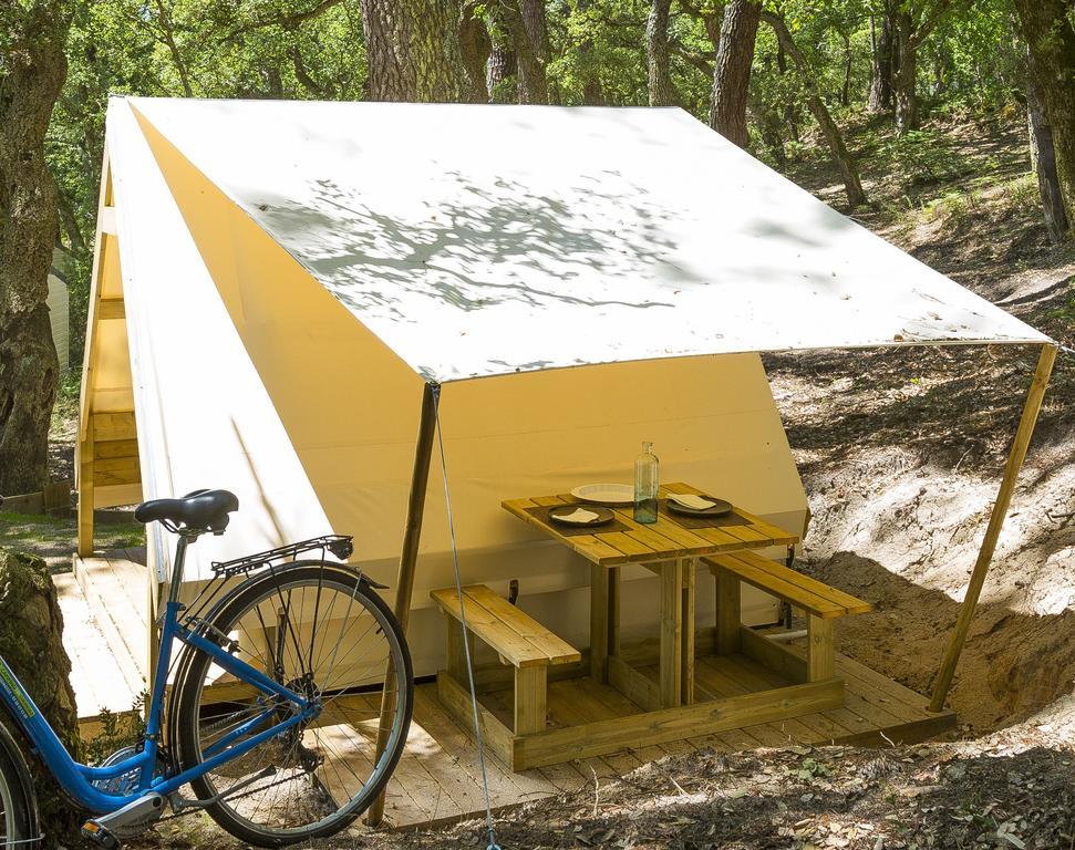 Camping Des Ribieres Confolens Exterior photo