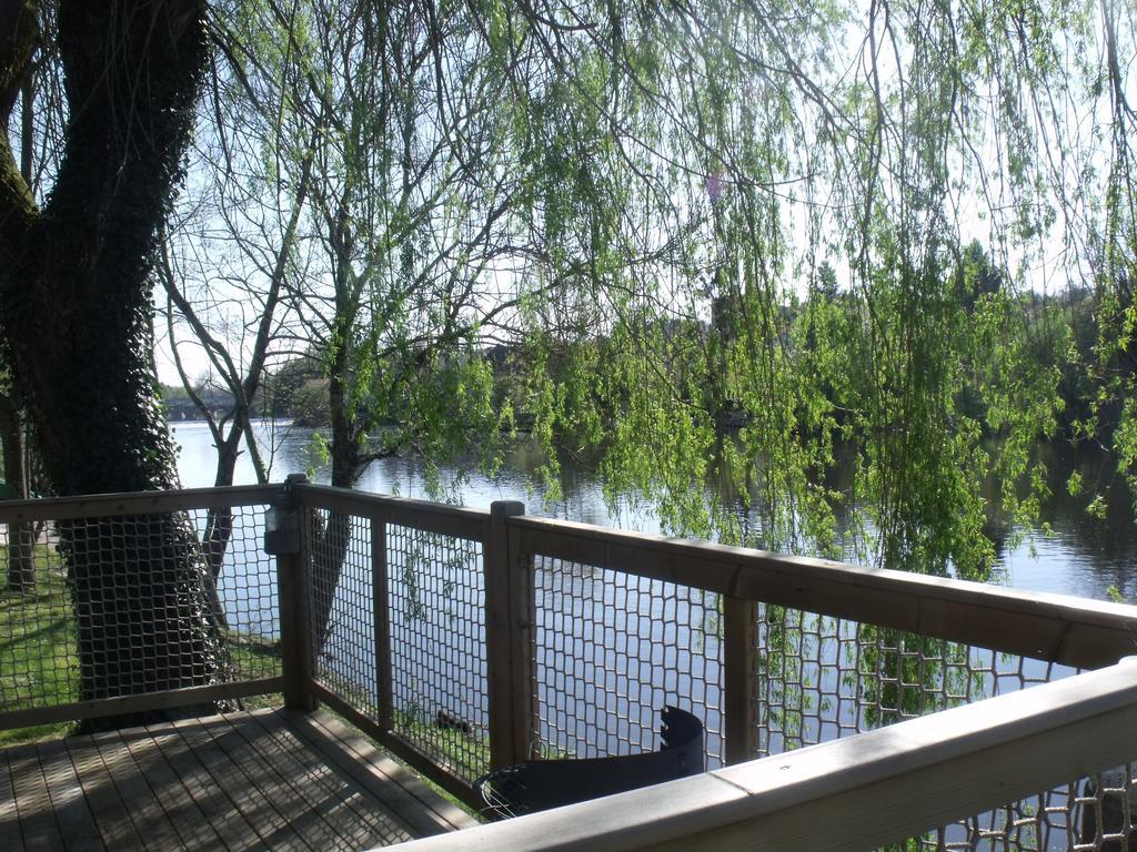 Camping Des Ribieres Confolens Exterior photo
