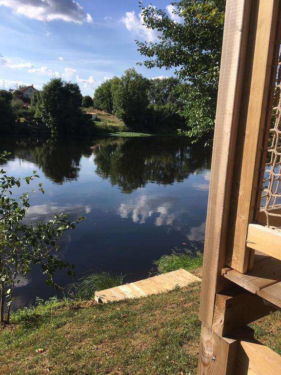 Camping Des Ribieres Confolens Exterior photo