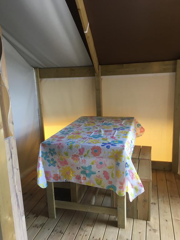Camping Des Ribieres Confolens Exterior photo